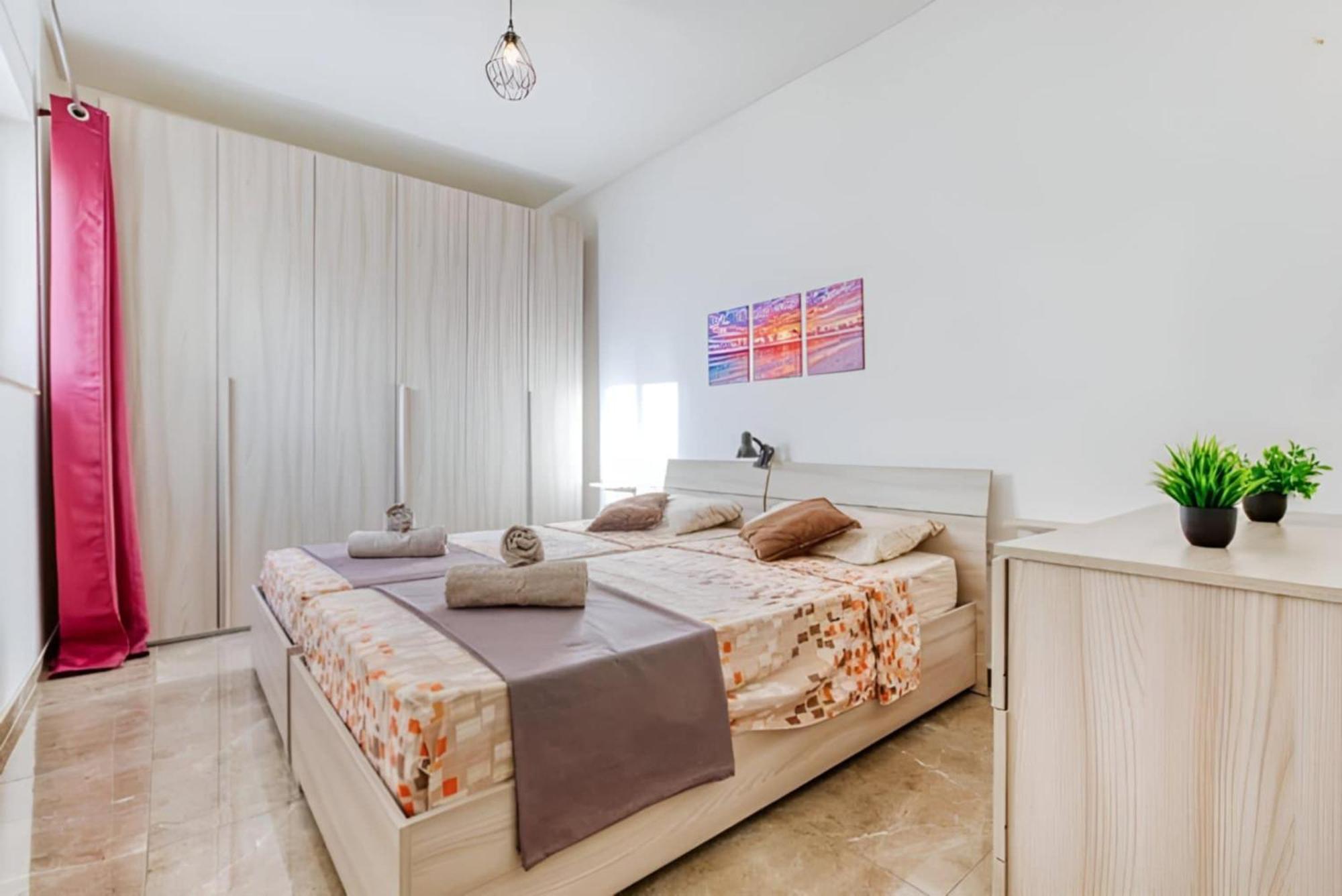 Large, 3 Bedroom Apartment In Marsascala Marsaskala Exterior foto
