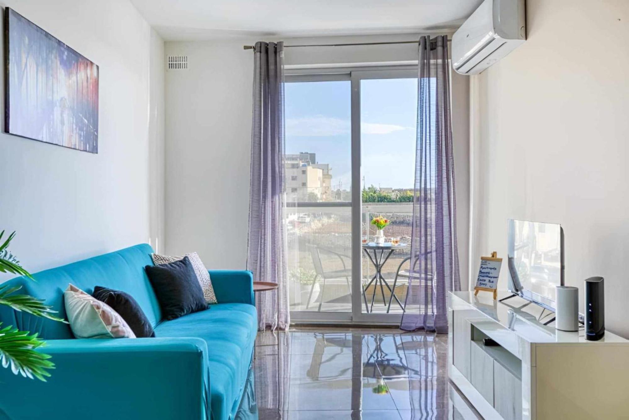 Large, 3 Bedroom Apartment In Marsascala Marsaskala Exterior foto